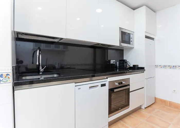 8a Mtr - Temporary Rent Two Bedrooms Av Del Mar ماربيا