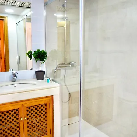 Two Bedrooms Avenida Del Mar *